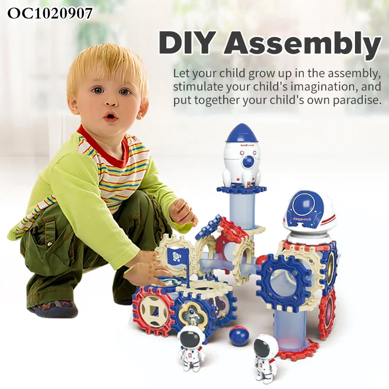 Wholesale Montessori Creative Educational Construction Plastic Building Block Toys