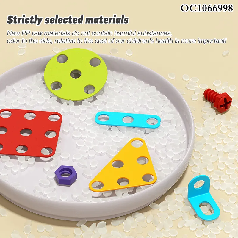 Wholesale Educational Montessori Popular DIY 490PCS Plastic Kids Plastic Building Blocks Set Table DIY Toy