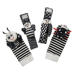 Stuffed Animals Baby Soothing Toys Kids Socks Rattle Toys Wrist Rattle and Foot Finder Set Toy